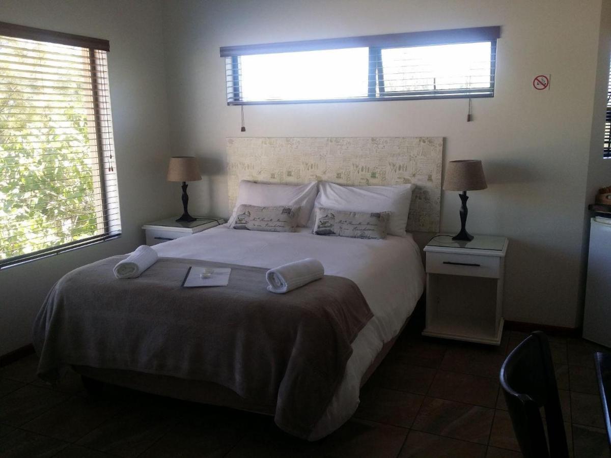 12 On Beach Guest House Saldanha Bay المظهر الخارجي الصورة