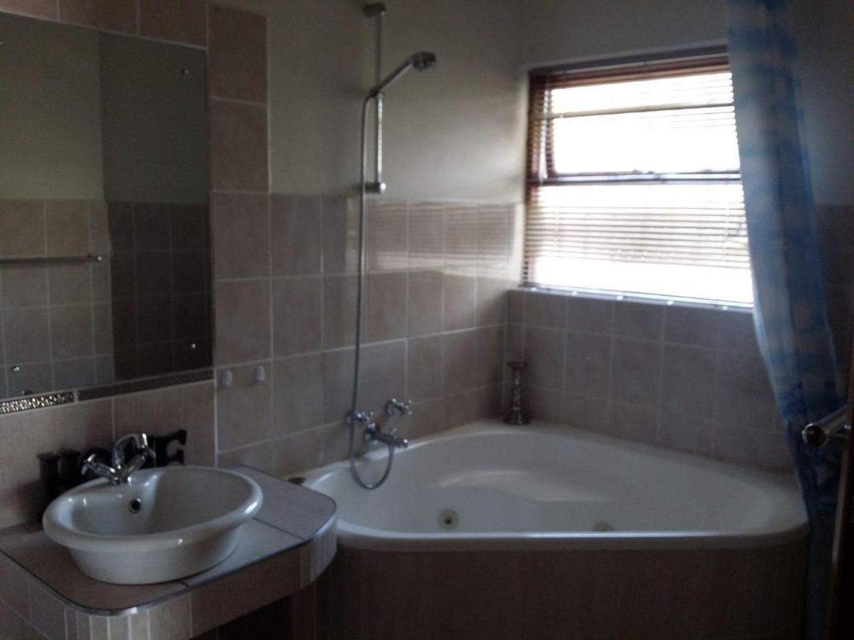 12 On Beach Guest House Saldanha Bay المظهر الخارجي الصورة
