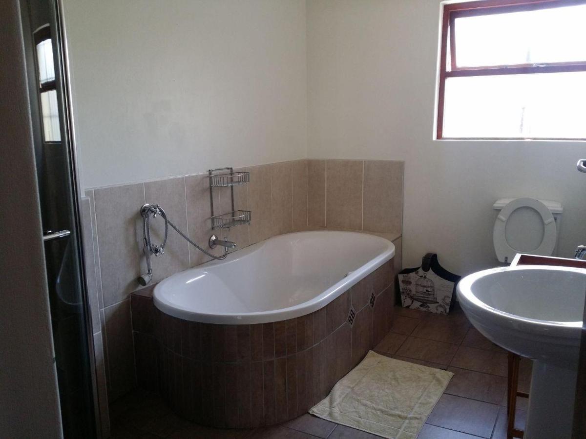 12 On Beach Guest House Saldanha Bay المظهر الخارجي الصورة